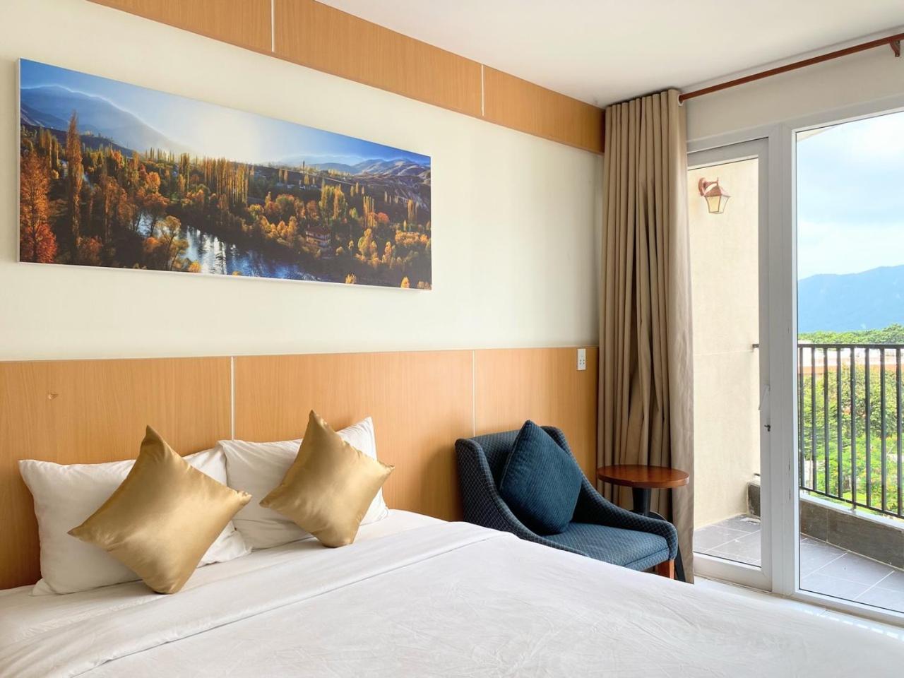 Conson Hotel Chi Khu Co Ong エクステリア 写真